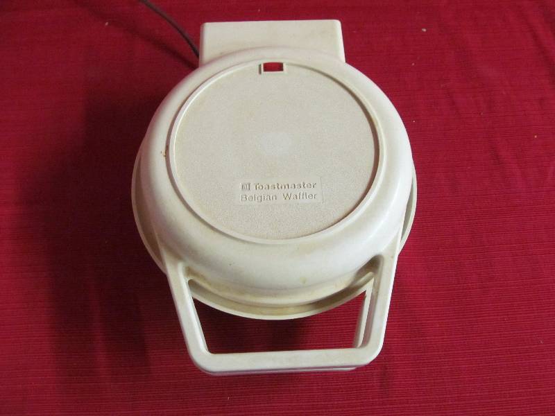 lot 97 image: Waffle Iron