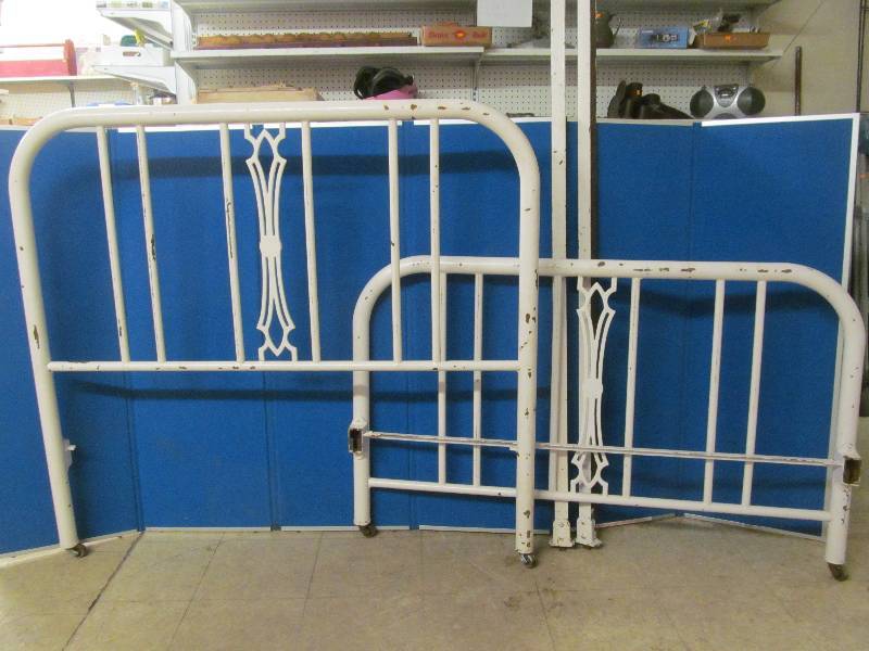 lot 113 image: Bed Frame