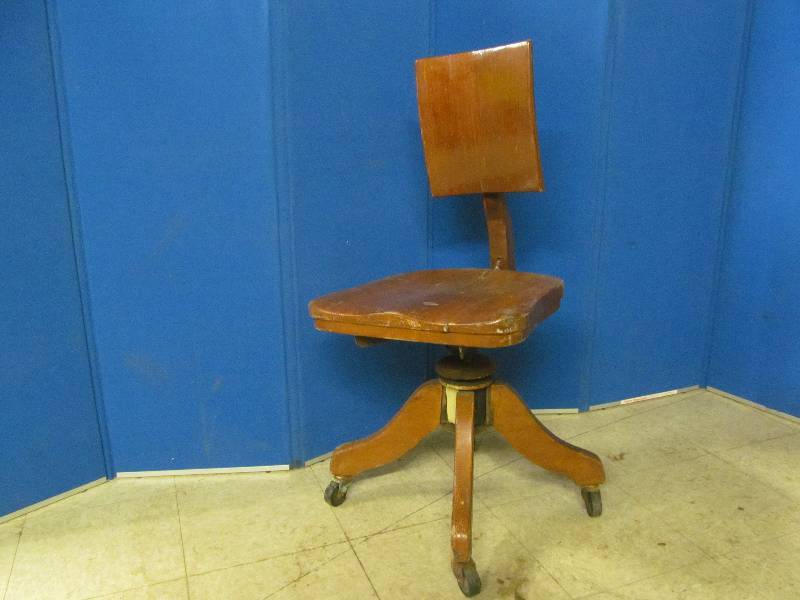 lot 114 image: Chair