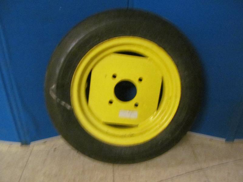 lot 120 image: Tire