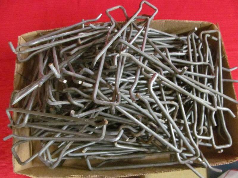 lot 129 image: Hooks