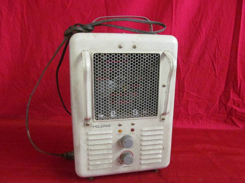 lot 135 image: Heater