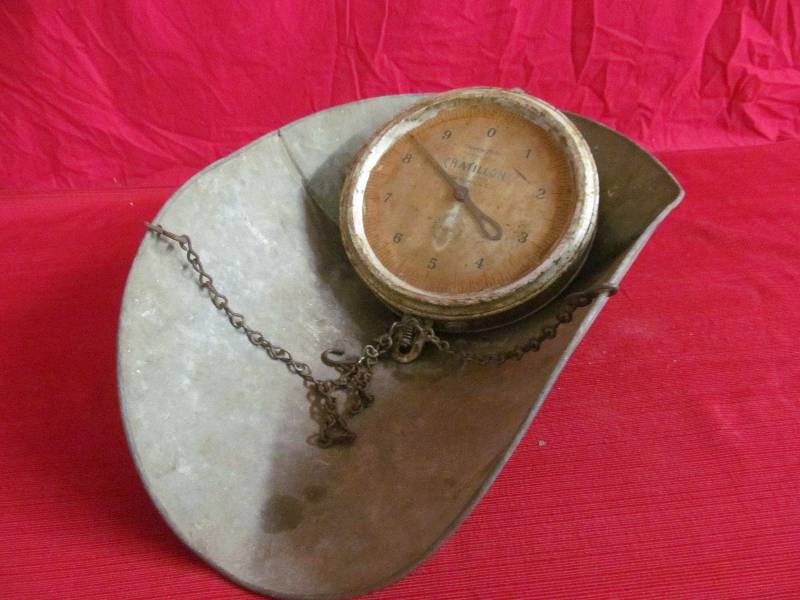 lot 145 image: Scale