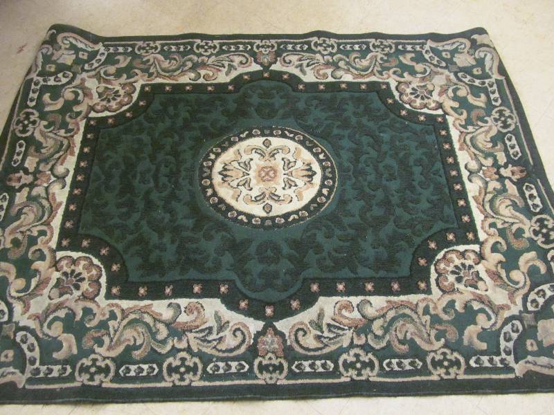 lot 148 image: Rug
