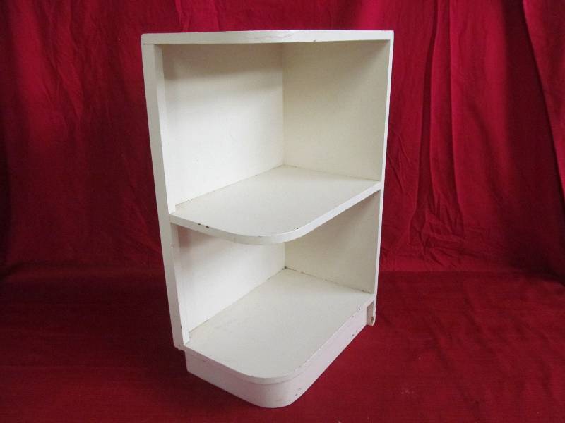 lot 157 image: Book Shelf