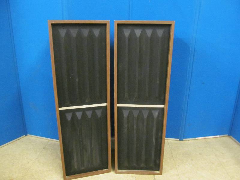 lot 180 image: Speakers