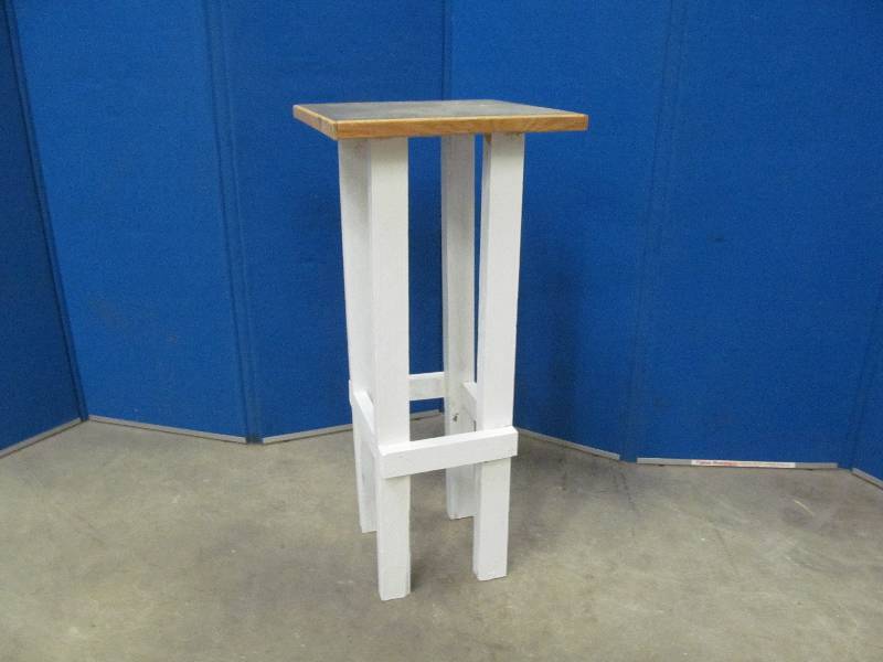 lot 190 image: Plant Stand