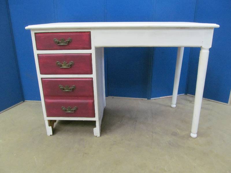 lot 191 image: Desk