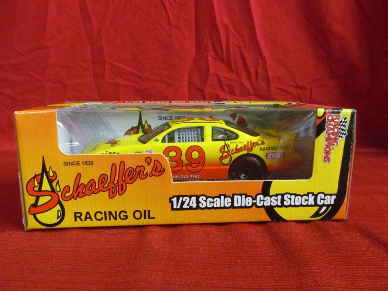 lot 199 image: die cast car