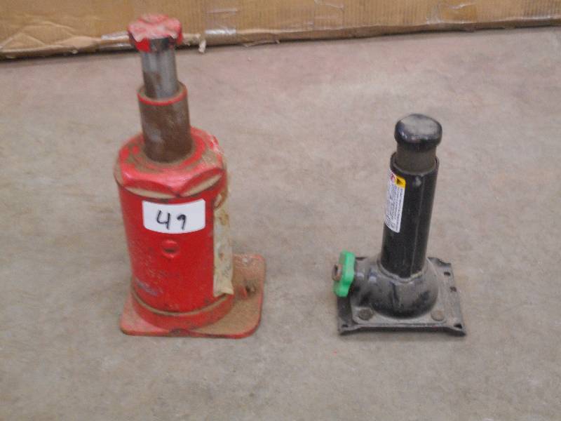 (2) Bottle Jacks...