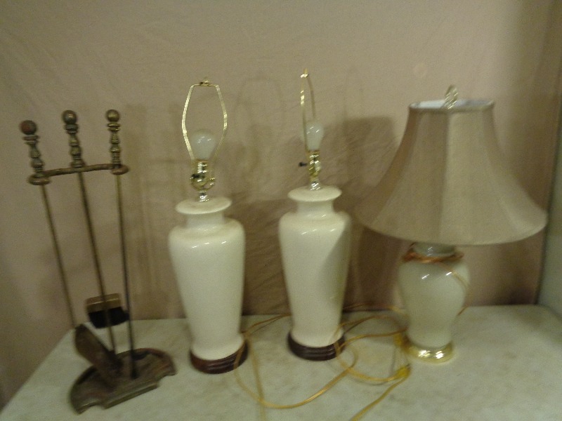 3 Lamps and Fireplace Set