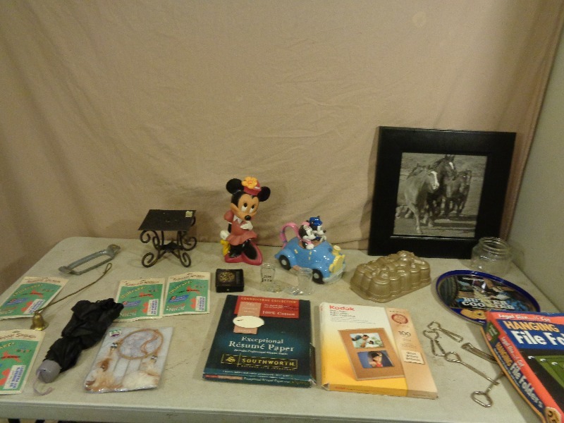 Household Decorations and Collectibles