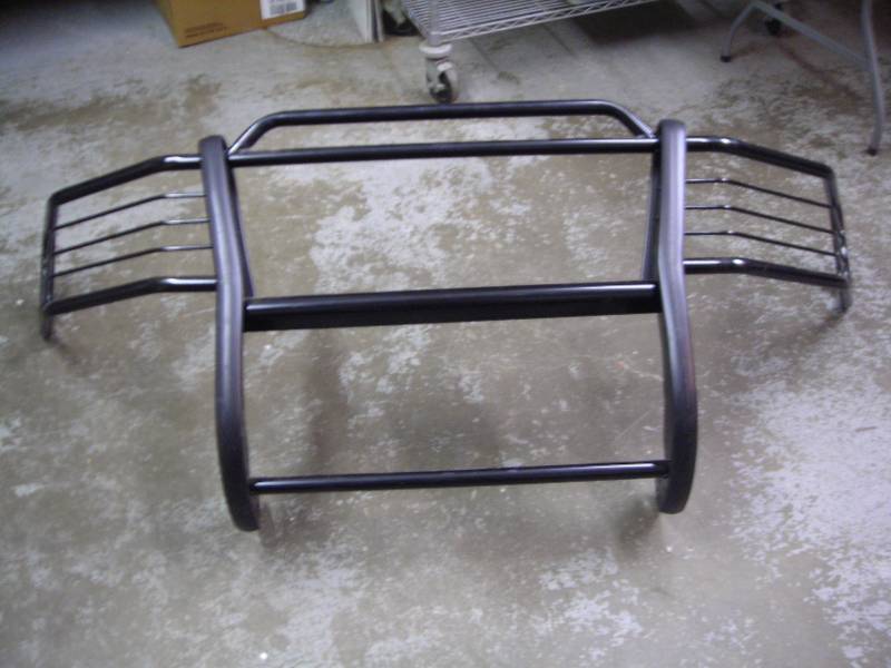 lot 1 image: Brush Guard (For Ford Pick-Up)