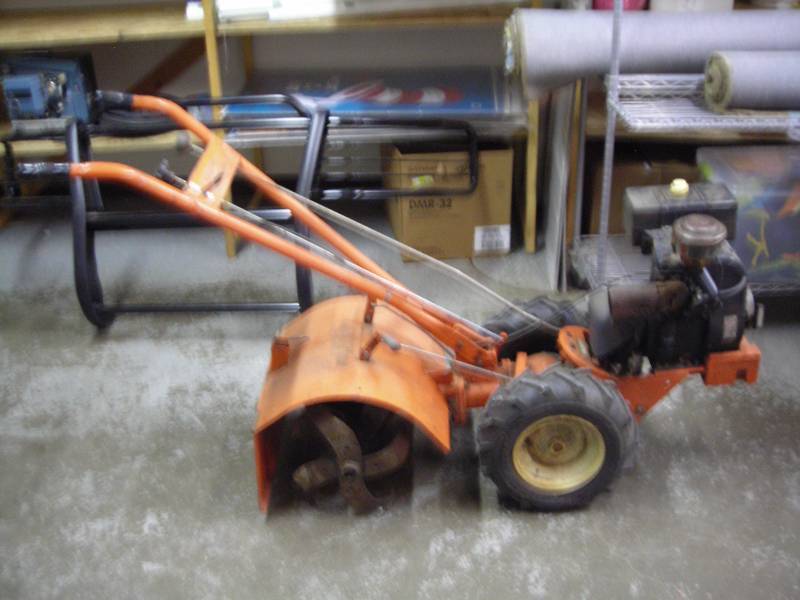 lot 2 image: Ariens 7 Hp Tiller