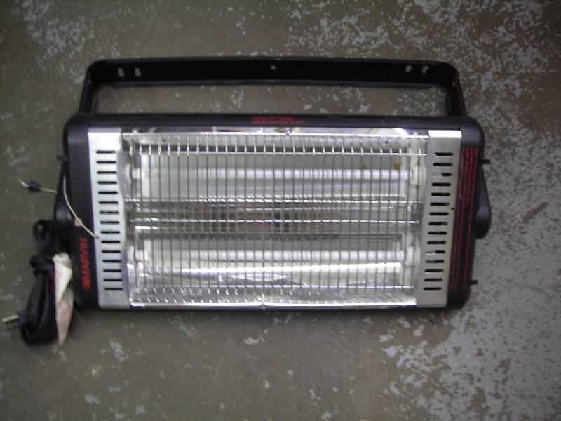 lot 17 image: Marvin 1500 Watt Heater
