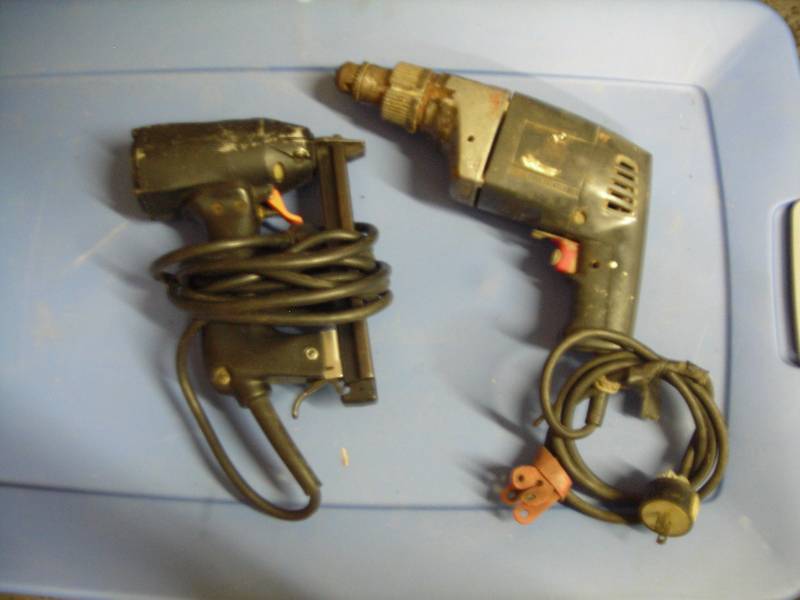 lot 33 image: 38 Inch Drill & Electric Stapler