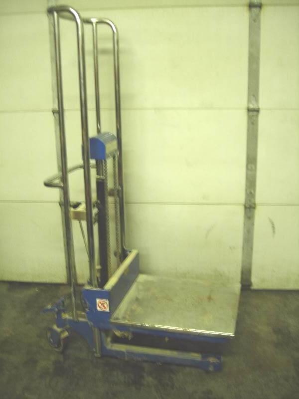 T & S Equipment Platform Lift (880 Lb. Capacity)