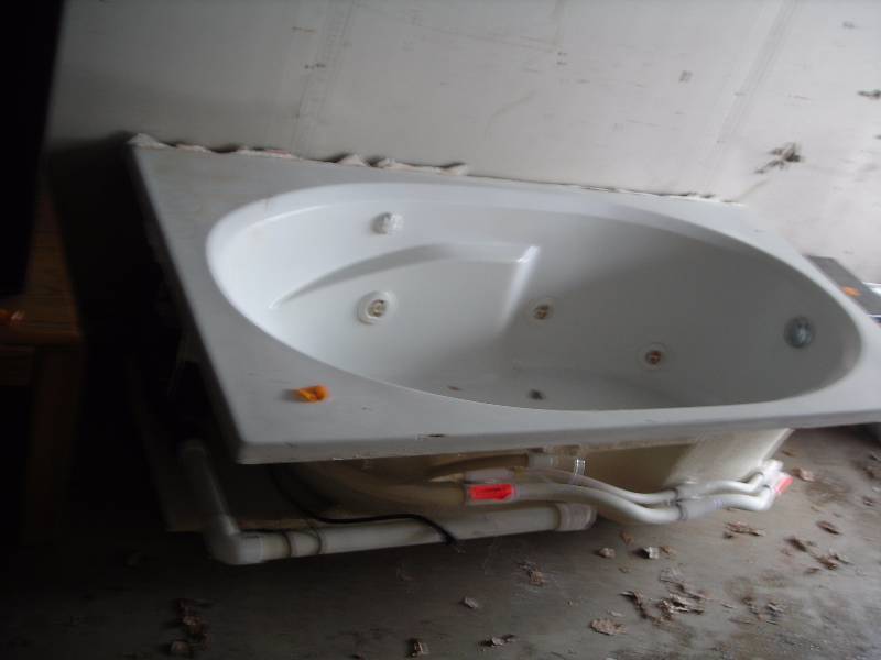 Jacuzzi Tub 71 14 x 35 12 x 21 34 Tall