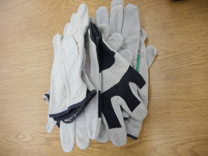 6 PAIRS OF HIGH GRADE WORK GLOVES