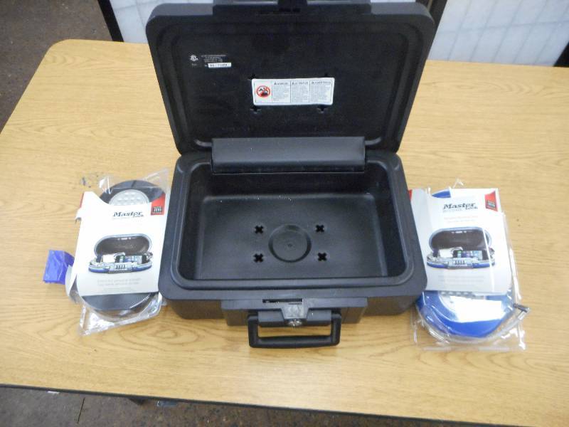SENTRY SAFE AND MASTER LOCK PORTABLE SAFES