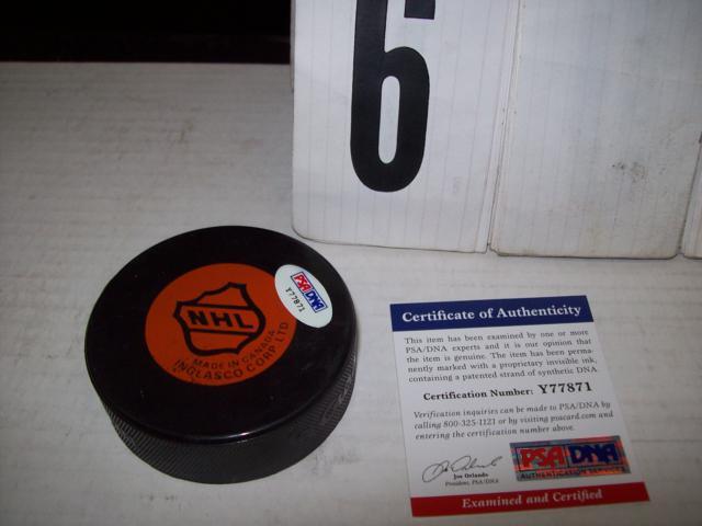 Mikko Makela Autographed NY Islanders Game Puck, PSADNA Verified