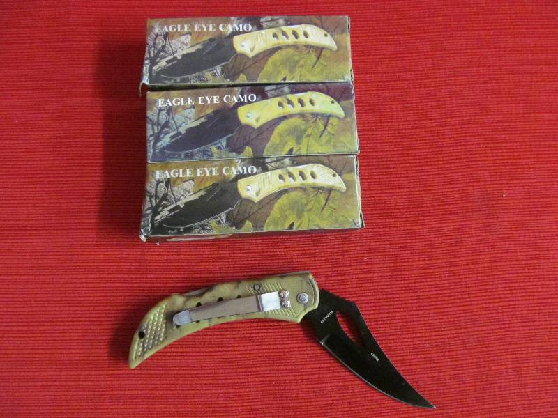 lot 4 image: Knives