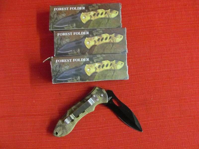 lot 5 image: Knives