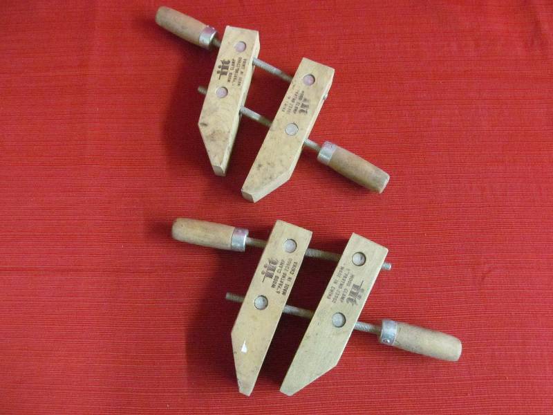 lot 6 image: Clamps