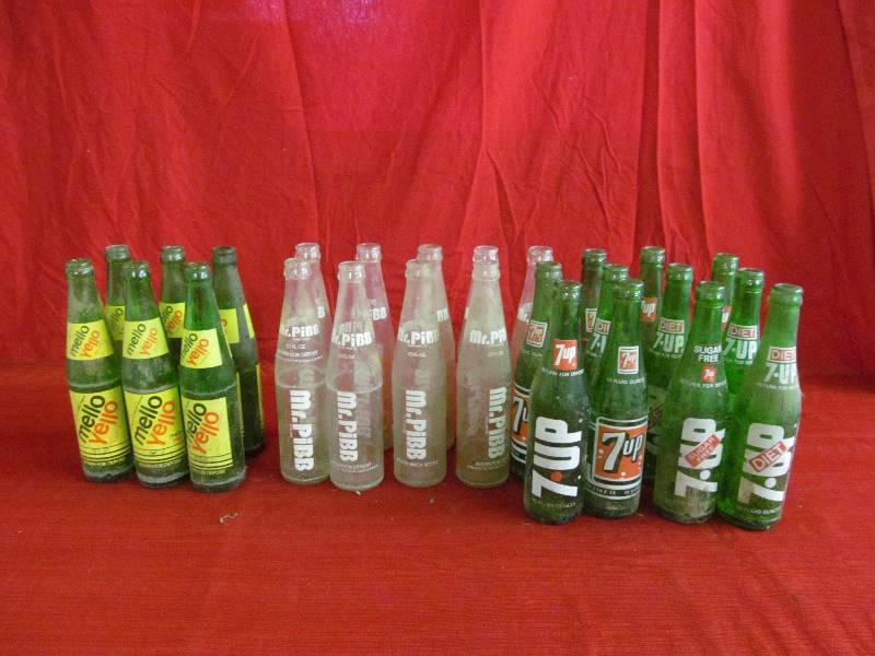 lot 14 image: Pop Bottles