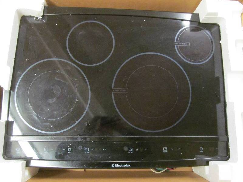 lot 28 image: Cooktop