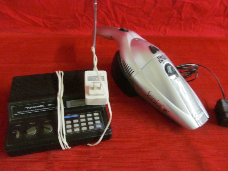 lot 63 image: Hand Vacuum