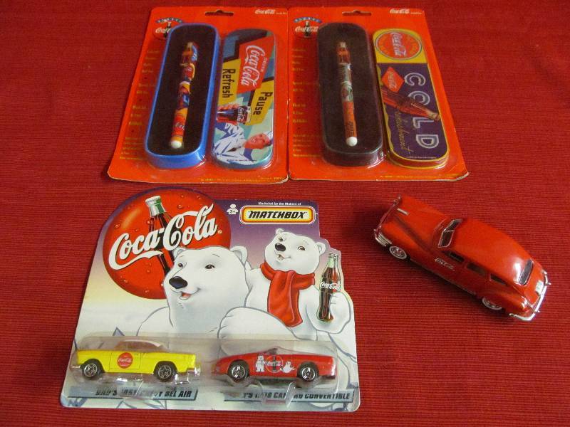 lot 78 image: Coca Cola Items