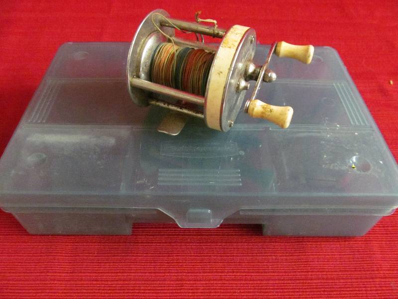 lot 96 image: Vintage Fishing ReelSinkers