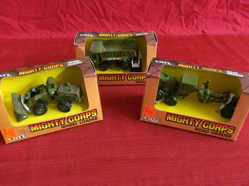 lot 98 image: Toy Equipment