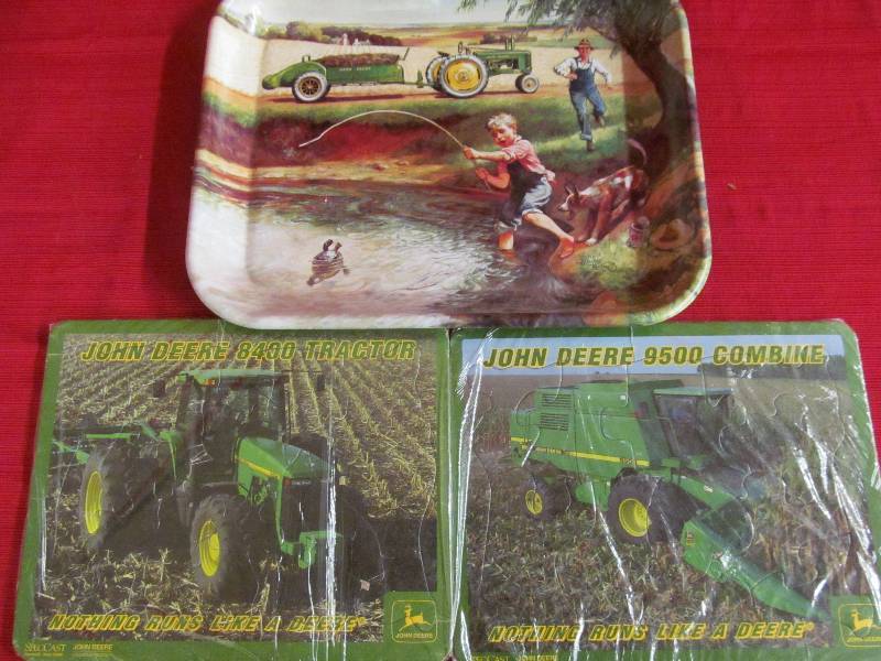 lot 108 image: John Deere TrayPuzzles