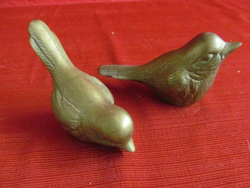 lot 114 image: Brass Birds