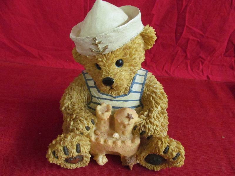 lot 137 image: Bear Figure