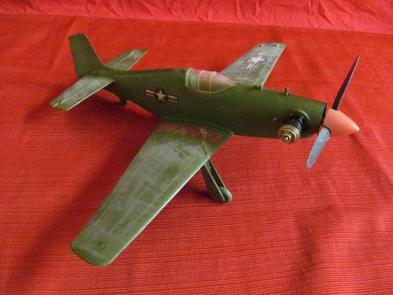 lot 157 image: Toy Airplane