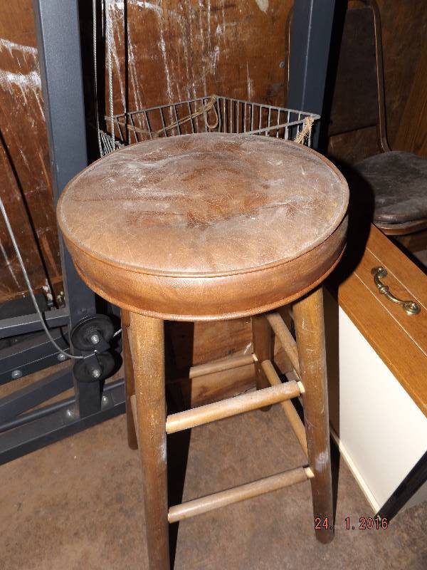 Barstool