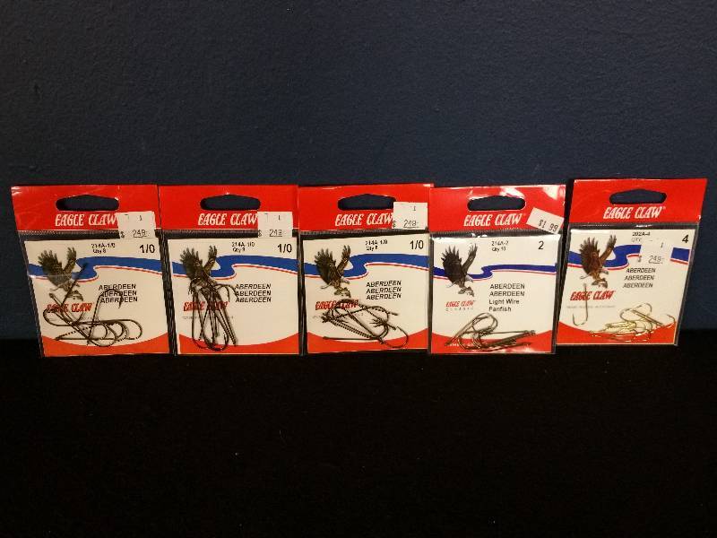lot 127 image: Eagle Claw Assorted Sizes Hooks