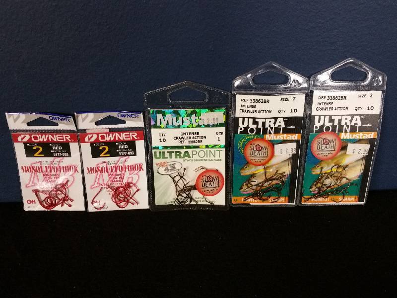 lot 134 image: owner & Mustad Assorted Sizes Hooks