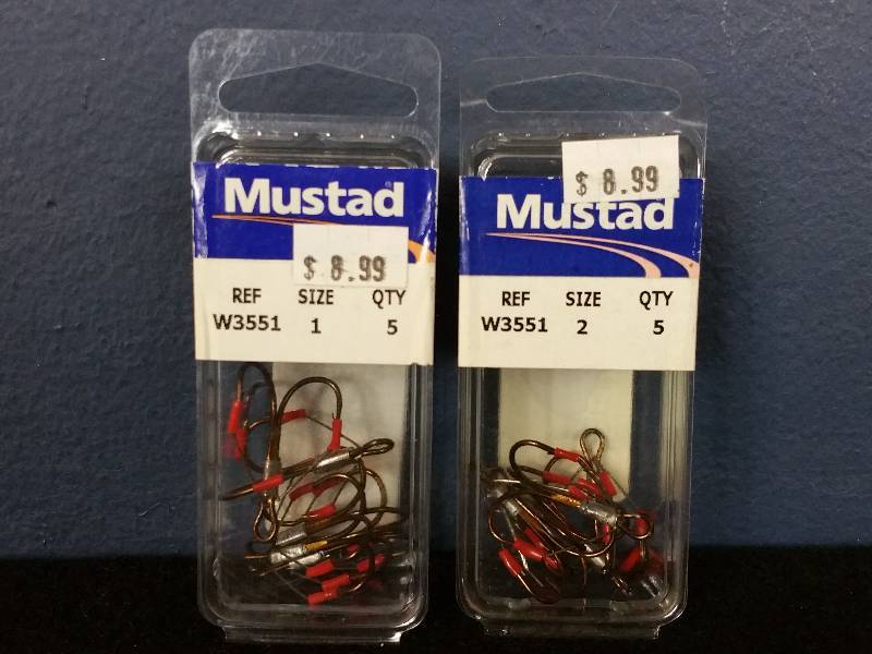 lot 155 image: Mustad WeedLless Treble 1-2 Hooks