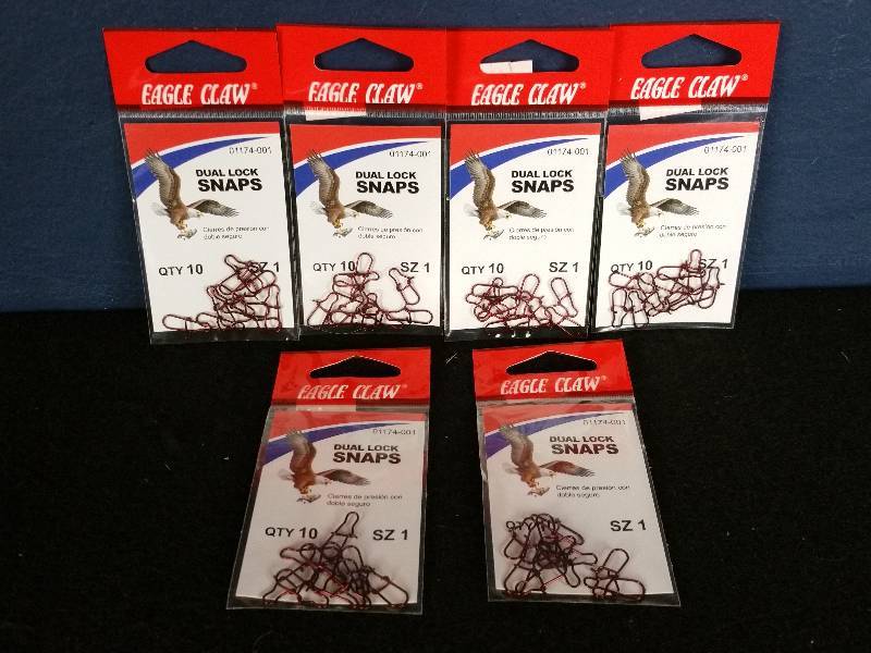 lot 203 image: Eagle Claw Dual-Lock Snaps