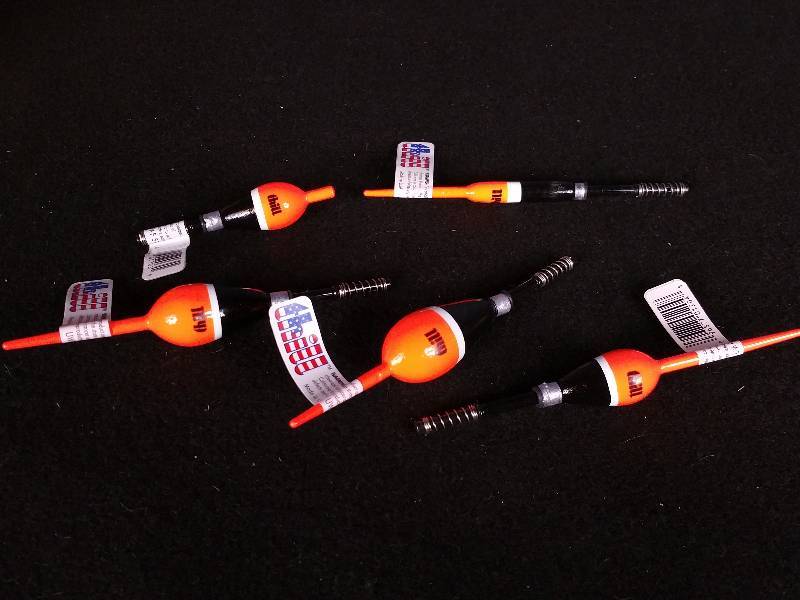 lot 325 image: Group of (5) Premium Thill Weighted Balsa Bobbers