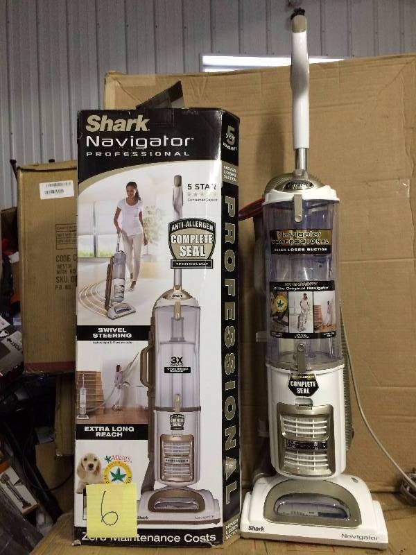 lot 6 image: Shark Professional Navigator Lift-Away Upright Vacuum Tested Works