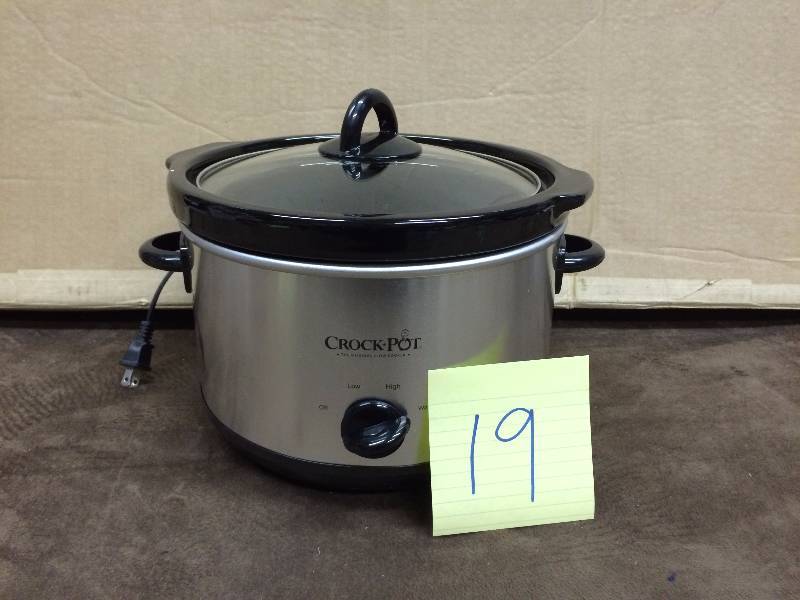 lot 19 image: Crock Pot 5 QTS New dented