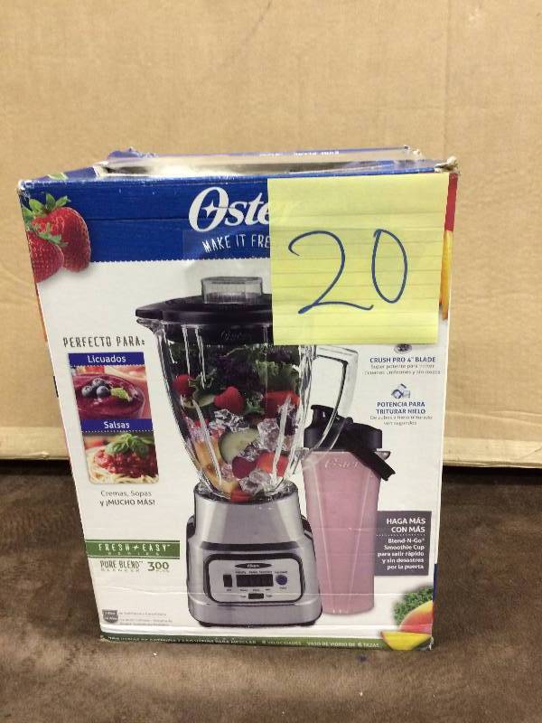lot 20 image: Oster 8-Speed Blender New