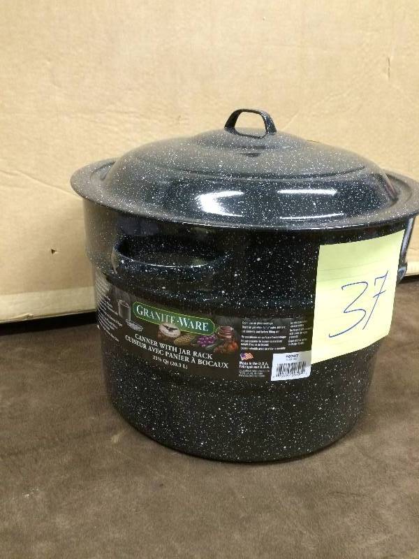 lot 37 image: Canner With Jar Rack small Dent