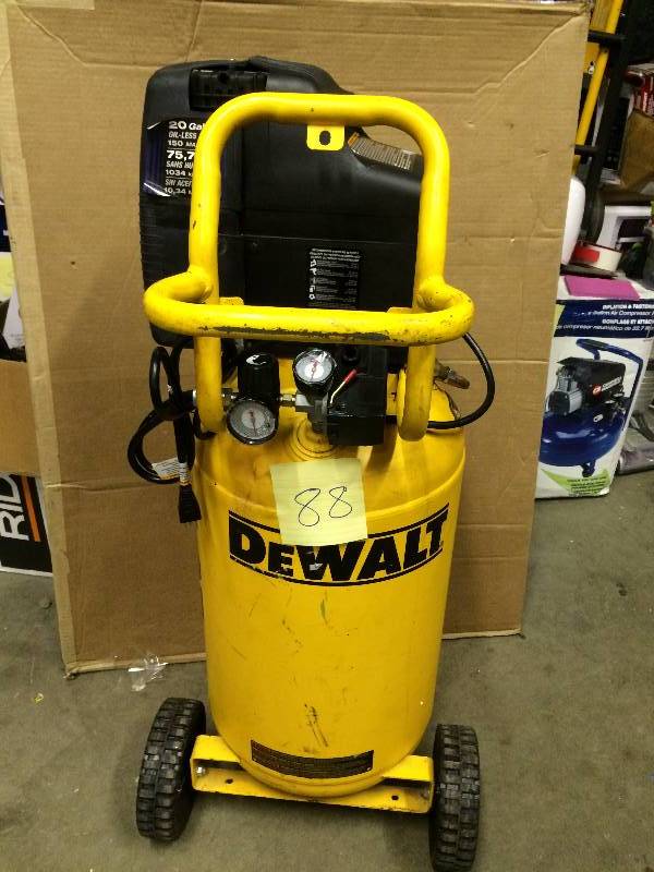 lot 88 image: Dewalt 20 Gal Compressor used tested works