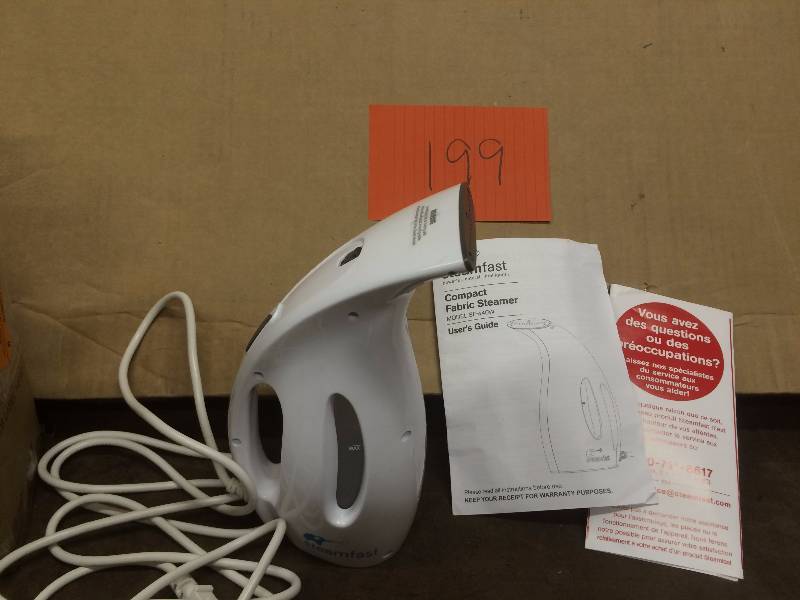 lot 199 image: Steamfast Compact Fabric Steamer